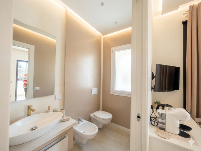 Others 3, Magenta Lodging, Olbia-Tempio