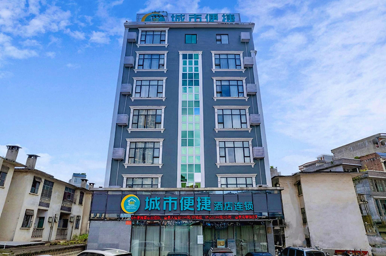 Exterior & Views