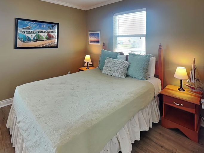 Bedroom 3, Cottage By The Sea by Ryson Vacation Rentals, Galveston