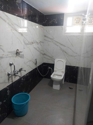 Bathroom 4, Ooty White Residency, The Nilgiris