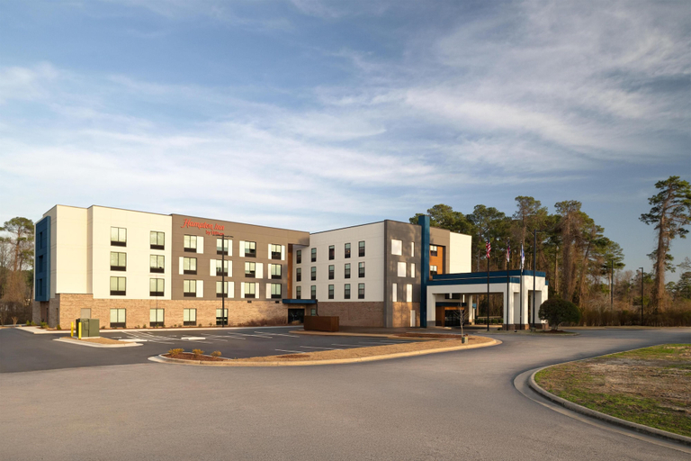 Exterior & Views 2, Hampton Inn Spring Lake Fayetteville, Cumberland