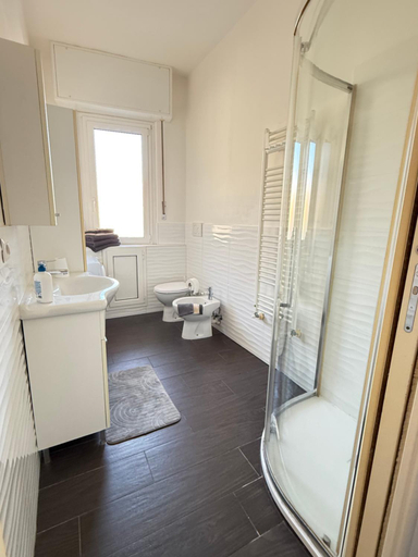 Bathroom 3, Happy Haven al mare, Genova