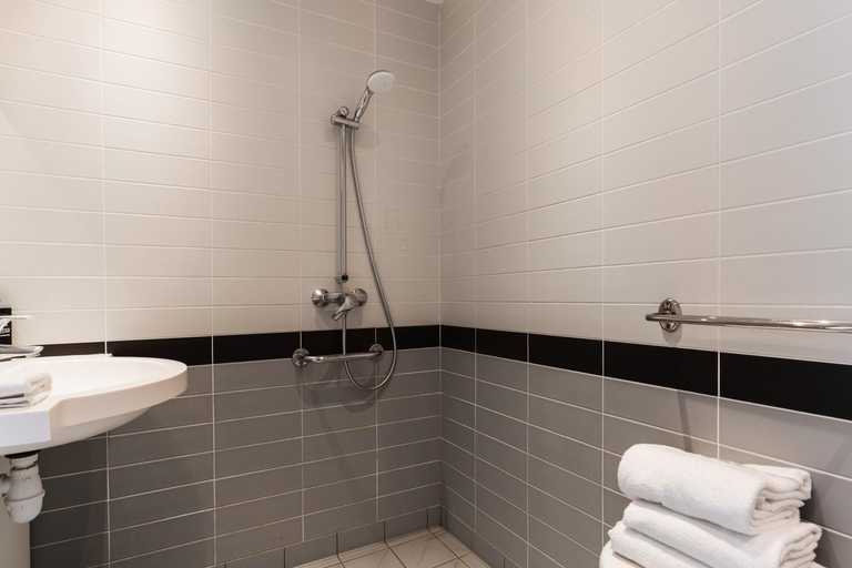 Bathroom 5, ibis budget Cabourg Dives Sur Mer, Calvados