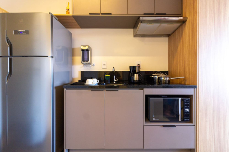 Room 2, Studio com Varanda a 650m do Metr - Vila Mariana, São Paulo