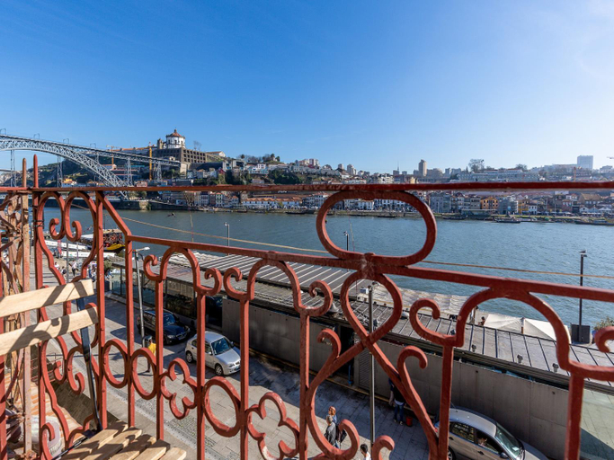 Surrounding environment 2, Charming riverview apartment in Porto, Porto