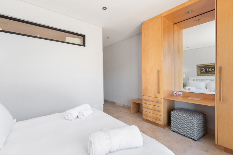 Bedroom 3, Hangklip Villa, Overberg