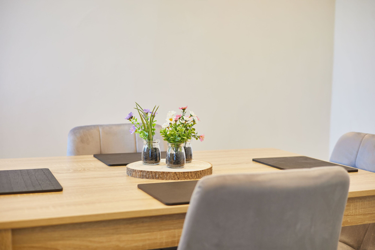 Room 4, Host Stay Highwood Avenue, Nottingham