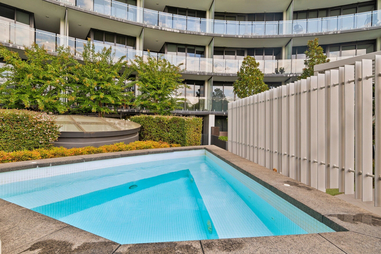 Pool 5, Manhattan CBD Stay, Resort-style Prime Location, Canberra