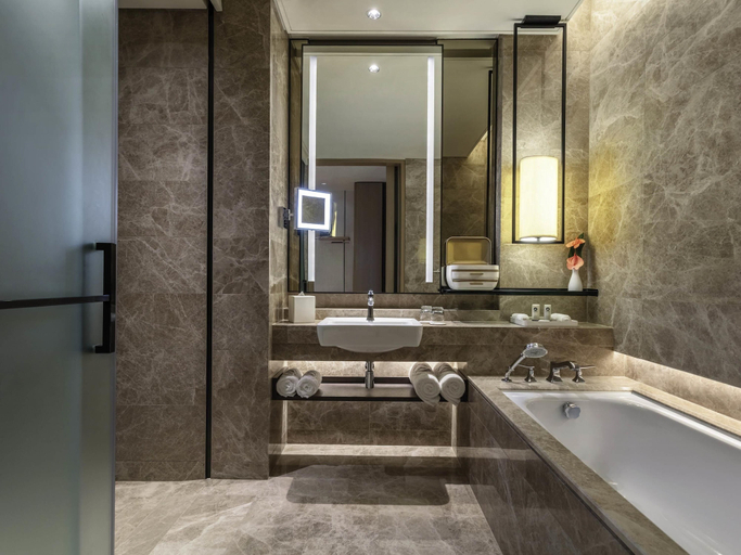 Bathroom 5, Sofitel Singapore City Centre, Singapore