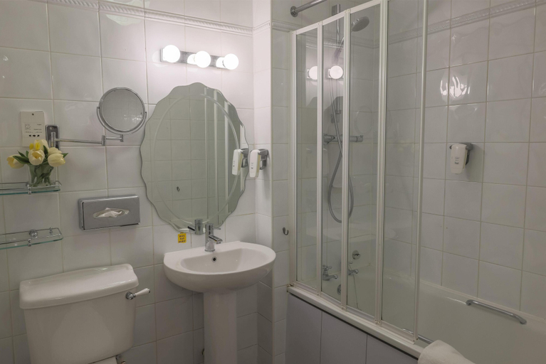 Bathroom 5, The Old Golf House, Sure Hotel Collection by Best Western, Calderdale