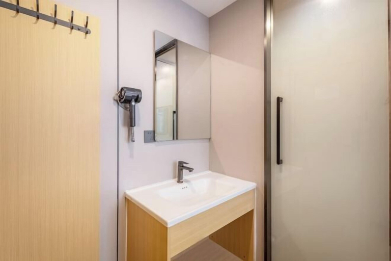 Bathroom 3, Shanghai Wankai Collection Hotel, Shanghai