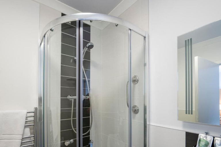 Bathroom 3, Park Hotel, Angus