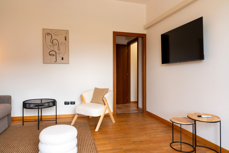 Others 4, Autumn Apartment in Como, Como