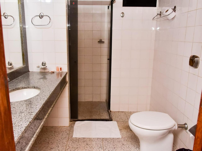 Bathroom 4, HOTEL OSCAR GOLD, Montes Claros