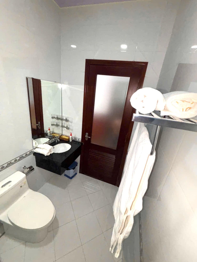 Bathroom 4, Diamond Suite Dai Nam Hotel, Ninh Kiều