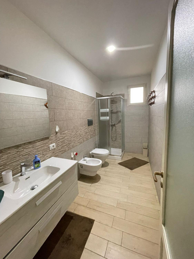 Bathroom 3, Villa Coco Monopoli, Bari