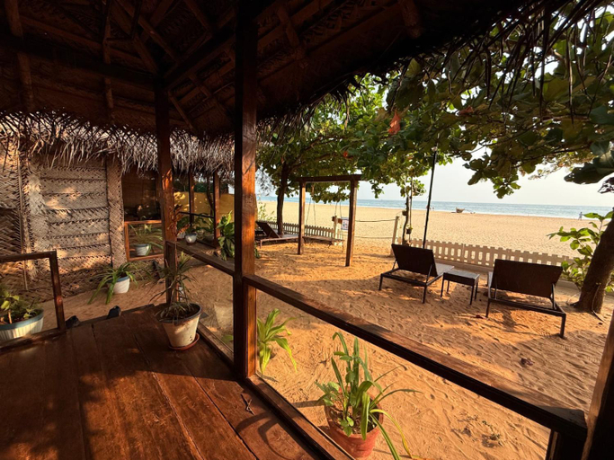 Others 4, The Bay Agonda, South Goa