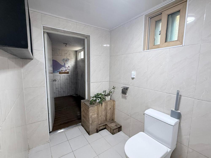 Bathroom 3, Gapyeong Pinepino Poolvilla, Gapyeong