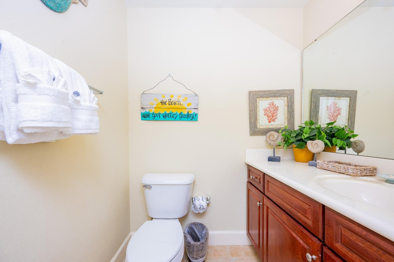 Bathroom 3, Phoenix on the Bay 1234 condo, Baldwin