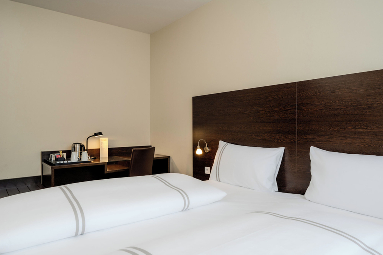 Bedroom 2, Premier Inn Berlin City Spittelmarkt, Berlin