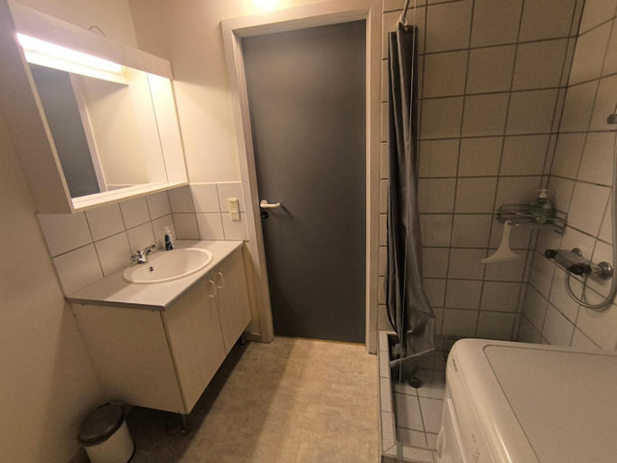 Bathroom 2, Læsø Efterskole, Læsø