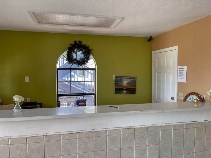 Reception 5, Deluxe Inn & Suites Corpus Christi I 37, Nueces