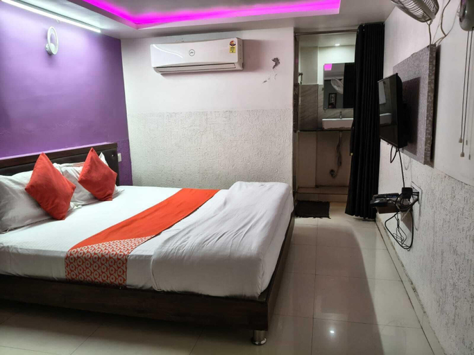 Room 2, HOTEL ROYAL PALACE, Ahmadabad
