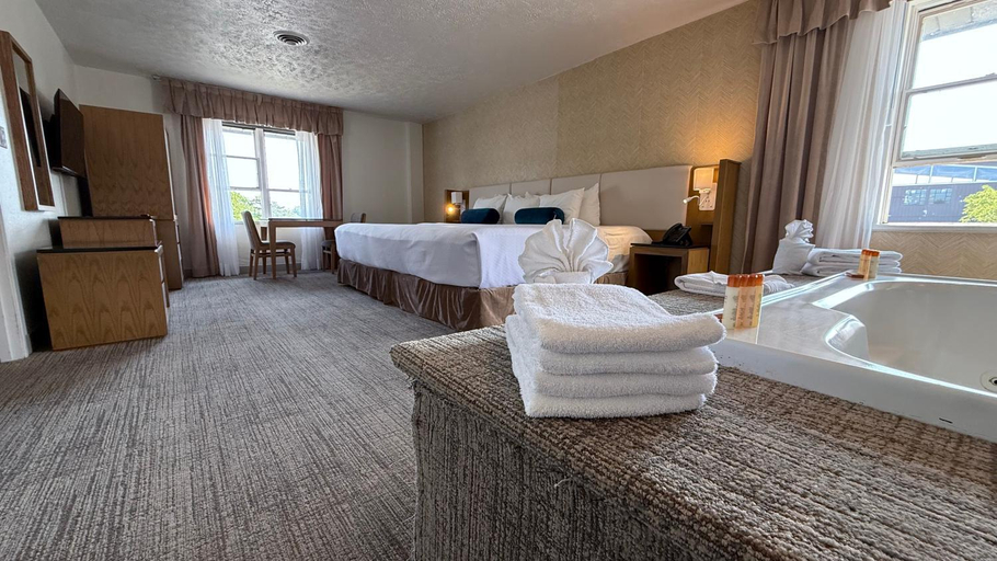 Bedroom 3, Split Rock Resort, Carbon