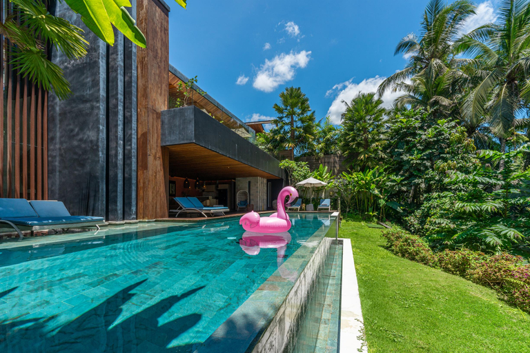 Sport & Beauty 5, Villa Sandro - 3BR Escape—Lush Jungle Views & Pool, Gianyar