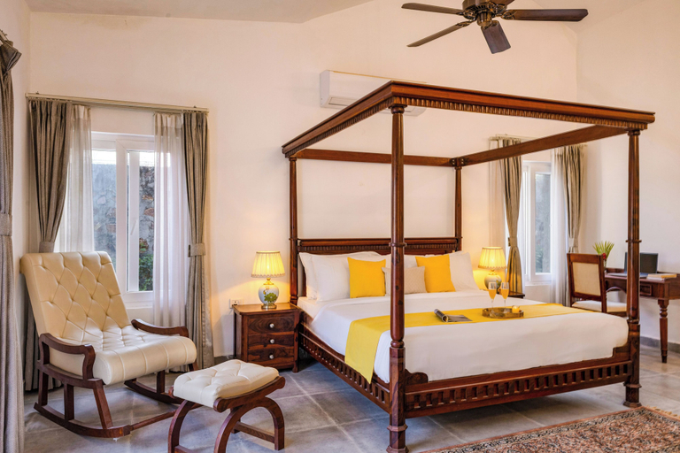 Room 3, ELIVAAS The Aravalli Reserve Isley Villa, Faridabad