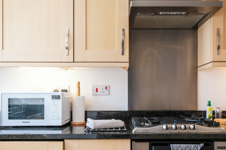 Private kitchen 2, Beautiful Two BD Home Near Cirencester, Gloucestershire