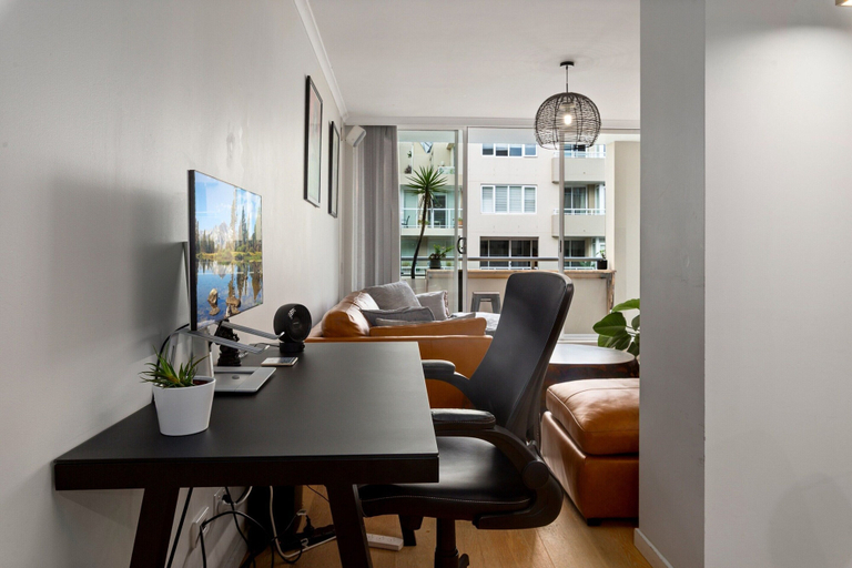 Living room 3, Spacious 1 Bed Near Manly Beach, Sydney