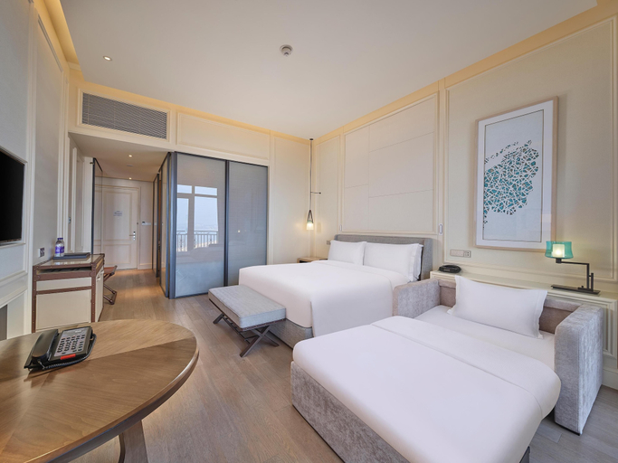 Bedroom 3, Hilton Dalian Golden Pebble Beach Resort, Dalian