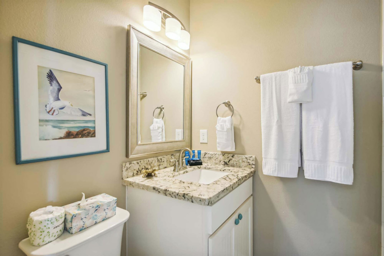 Bathroom 4, Cottage By The Sea by Ryson Vacation Rentals, Galveston