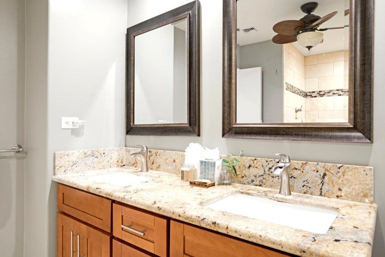 Bathroom 4, Kaanapali Royal Resort by KBM, Maui