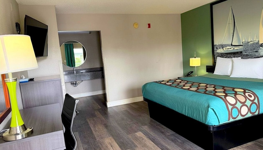 Bedroom 3, Super 8 by Wyndham Marianna I-10, Jackson