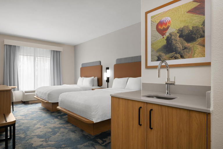 Bedroom 3, Hampton Inn & Suites Ontario, San Bernardino