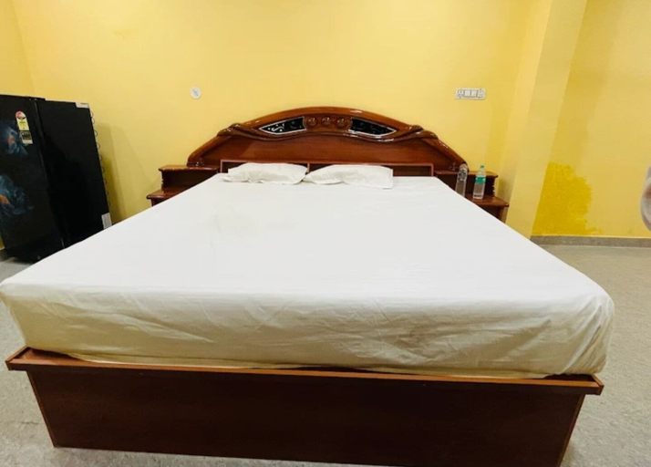 Room 3, Hotel Basera, Lucknow