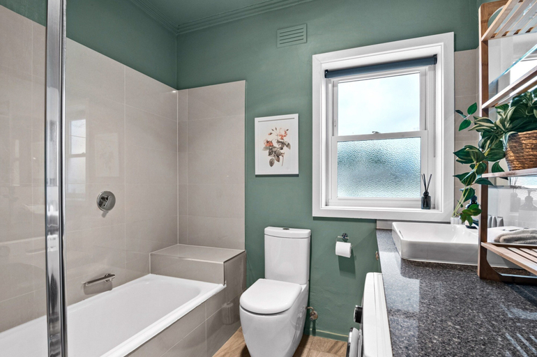 Bathroom, Stylish 1 Bed Apartment in East Melbourne, Melbourne