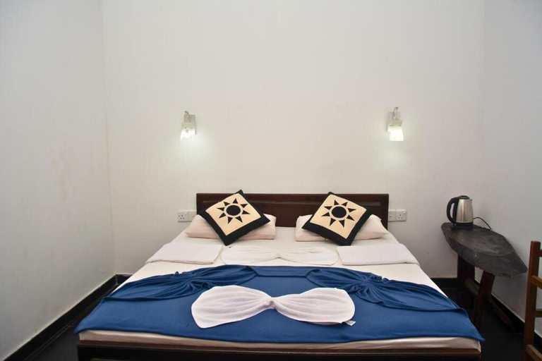 Room 5, Bliss In Viya Ella, Ella