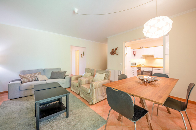Living area 4, Aroeira Garden by Homing, Almada
