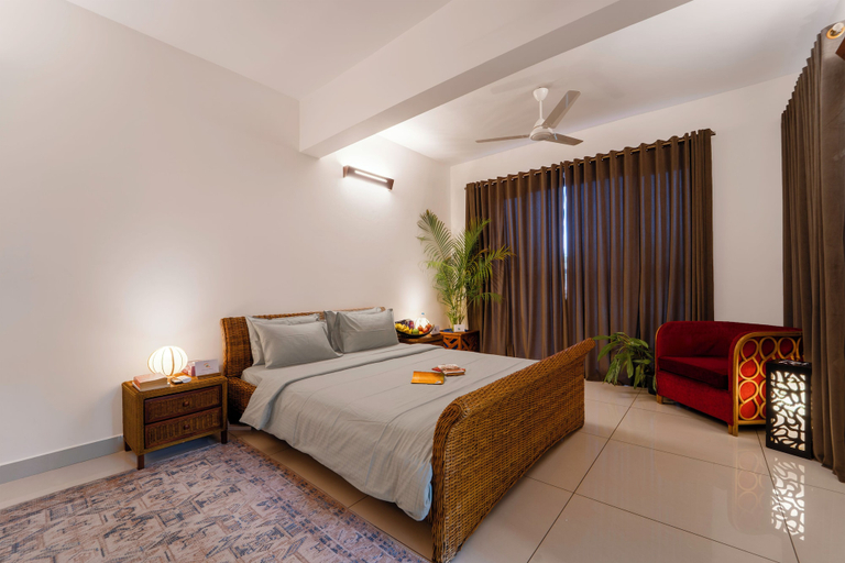 Room 5, Alara by Alaya Stays 4-BHK Apartment, Ernakulam