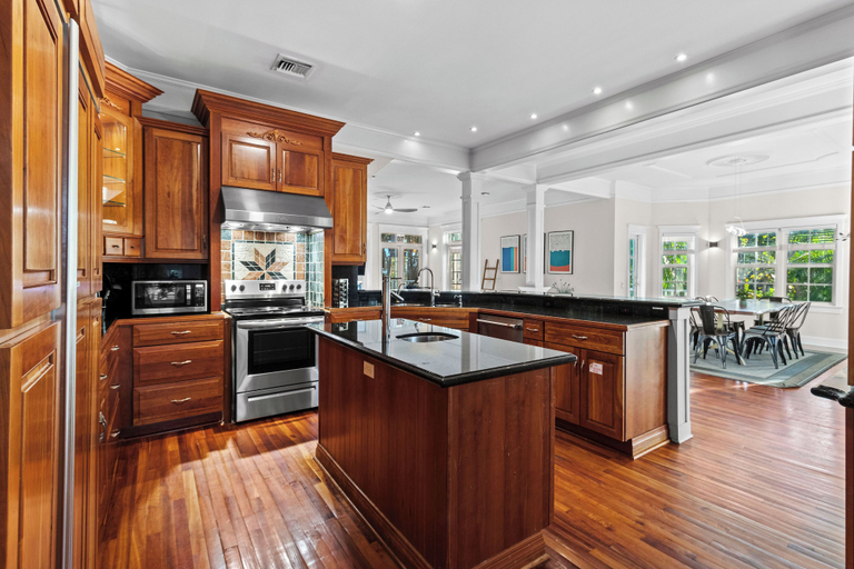 Private kitchen 3, Luxe Beachfront Villa, Monroe