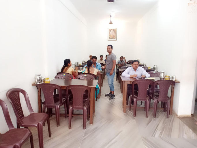 Food & Drinks 5, Hotel Sanskar, Hoshangabad