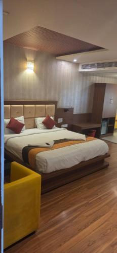 Others 3, Royal Stay, Bangalore