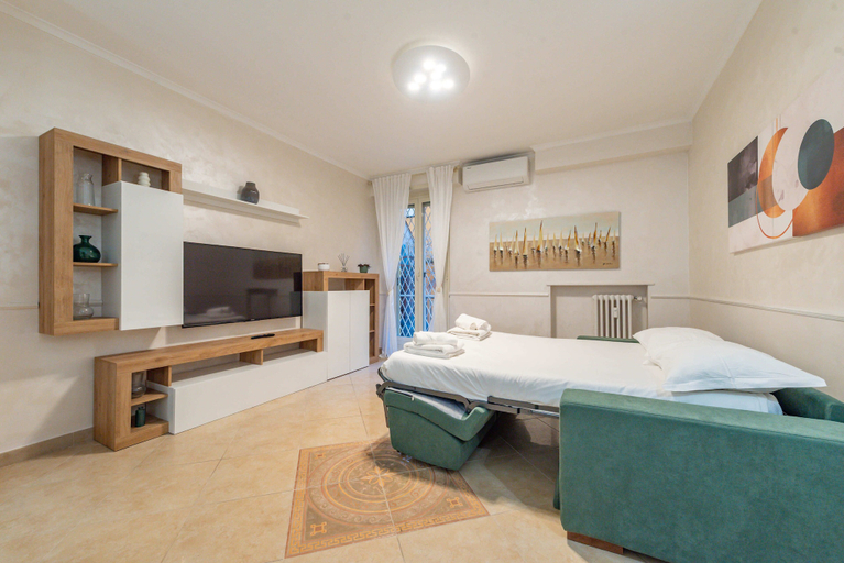Living area 5, Casa D'angelo by Ghor, Rome