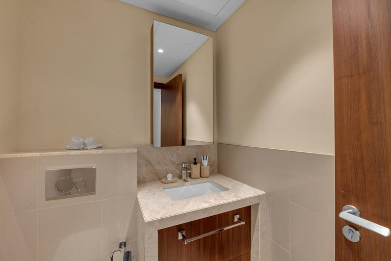 Bathroom 3, FIRST CLASS | 2BR | Burj Khalifa & Fountain view, Dubai