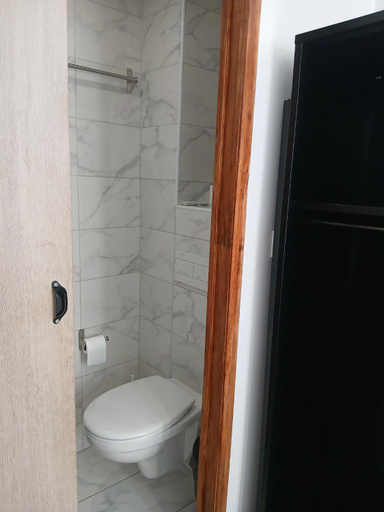 Bathroom, hotel des reformes, Bouches-du-Rhône