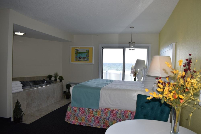 Bedroom 3, The Breakers Resort, Mackinac