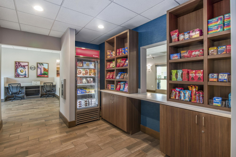 Food & Drinks 5, Hampton Inn Channel Islands Harbor/Oxnard, Ventura
